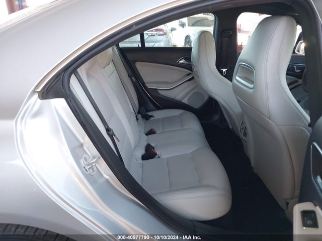 40577790 :رقم المزاد ، WDDSJ4EB5JN592898 vin ، 2018 Mercedes-benz Cla 250 مزاد بيع