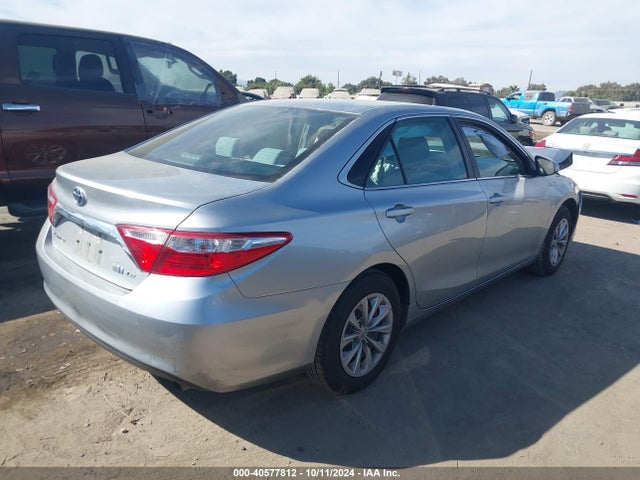 4T1BD1FK5HU218589 Toyota Camry Hybrid Le