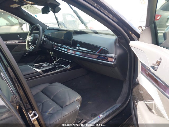 WBA33EH0XRCR08308 BMW 740 I Xdrive