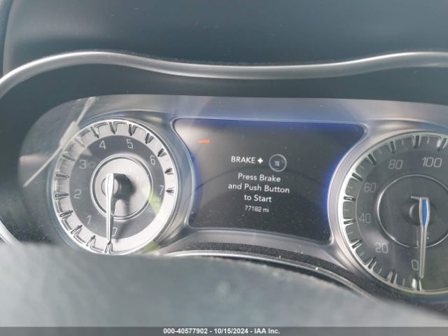 2C3CCAAGXJH275754 Chrysler 300 Touring L