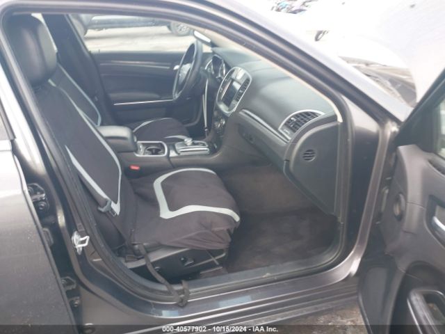 2C3CCAAGXJH275754 Chrysler 300 Touring L