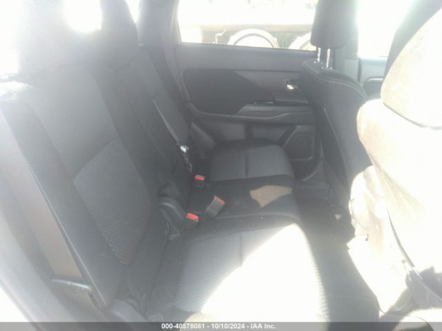 JA4AD3A39JZ020046 Mitsubishi Outlander Le