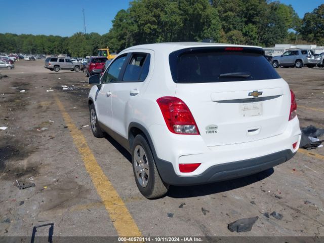 3GNCJKSB8JL206585 Chevrolet TRAX LS