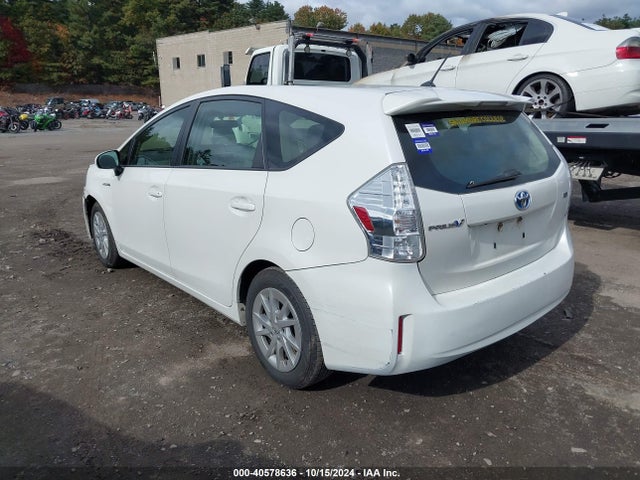 Toyota Prius V Two 2014 JTDZN3EU4EJ009081 Image 14