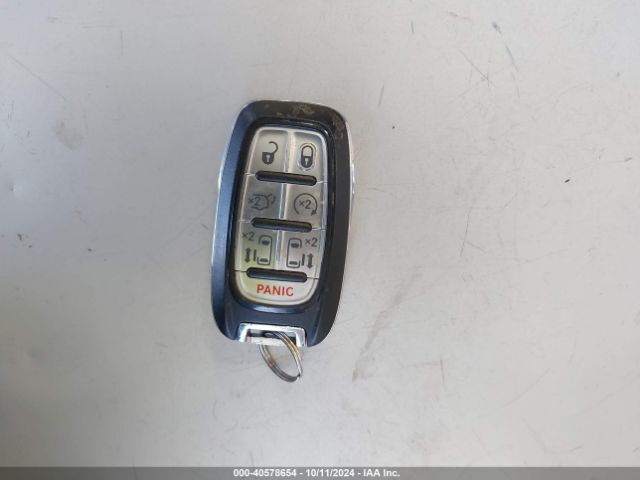 2C4RC1DG4LR216049 Chrysler Voyager Lxi