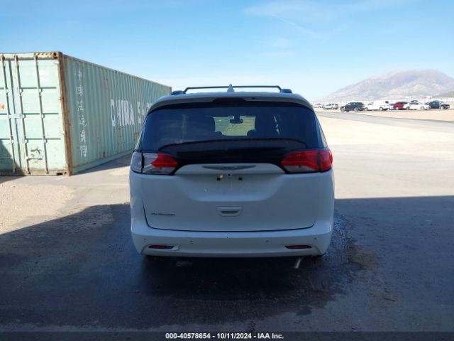 2C4RC1DG4LR216049 Chrysler Voyager Lxi