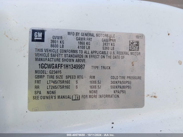Chevrolet Express 2500 Work Van 2017 1GCWGAFF1H1349987 Image 9