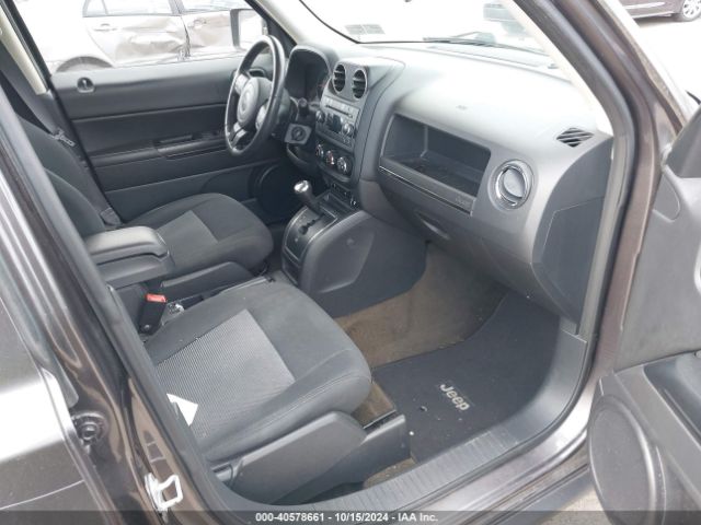 1C4NJRFB3GD647270 Jeep Patriot Latitude
