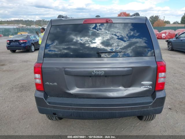 1C4NJRFB3GD647270 Jeep Patriot Latitude