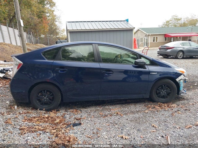 Toyota Prius Two 2014 JTDKN3DU1E0363973 Image 14