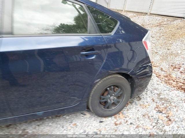 Toyota Prius Two 2014 JTDKN3DU1E0363973 Image 19