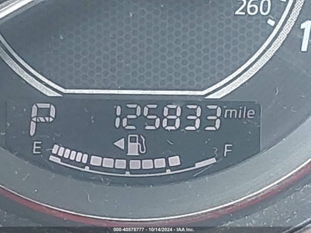 JM1BM1T76E1151017 Mazda Mazda3 I Sv