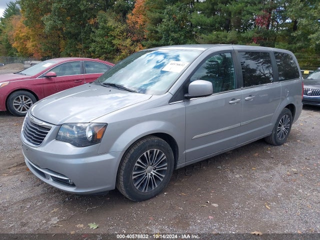 2C4RC1HG7ER178068 Chrysler Town & Country S