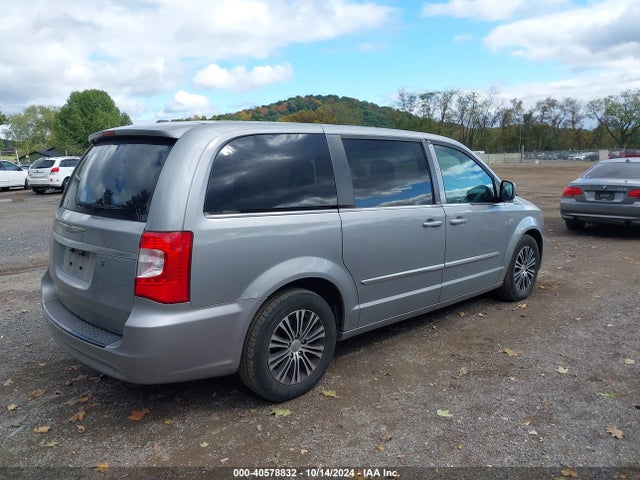 2C4RC1HG7ER178068 Chrysler Town & Country S