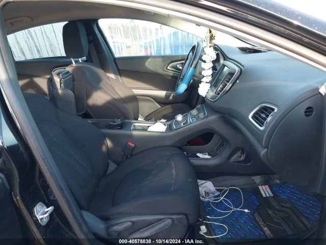 Chrysler 200 Limited 2015 1C3CCCAG1FN506437 Image 5