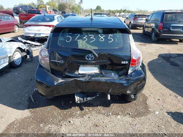 Toyota Prius C Two 2014 JTDKDTB35E1573385 Image 16