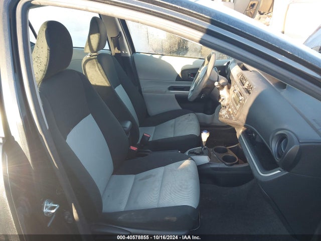 Toyota Prius C Two 2014 JTDKDTB35E1573385 Image 5