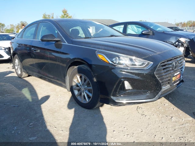 Hyundai SONATA SE 2018 5NPE24AF3JH719953 Image 1