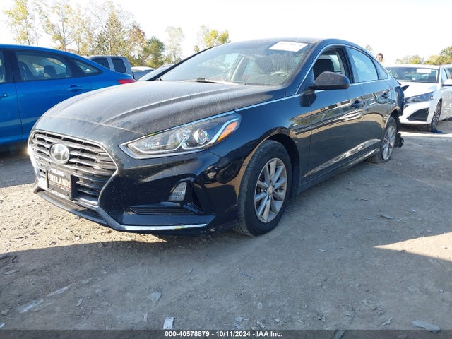 Hyundai SONATA SE 2018 5NPE24AF3JH719953 Image 2