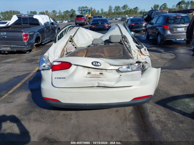 KNAFK4A65E5061317 KIA FORTE LX