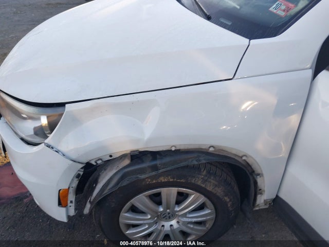 WVGAV7AX8HK045855 Volkswagen Tiguan 2.0t/2.0t S