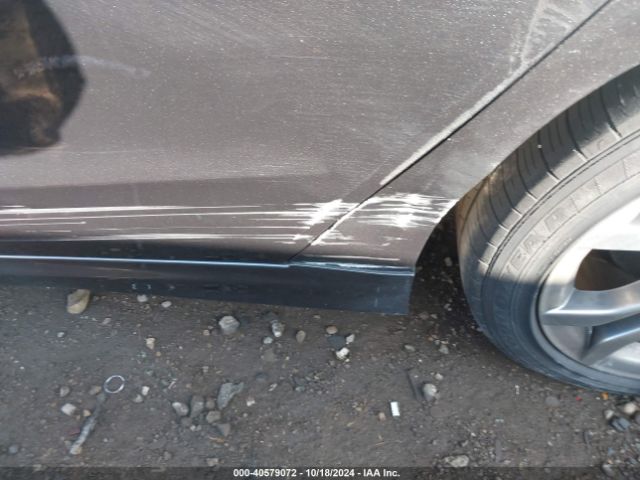 3FA6P0HD5HR257105 Ford FUSION SE
