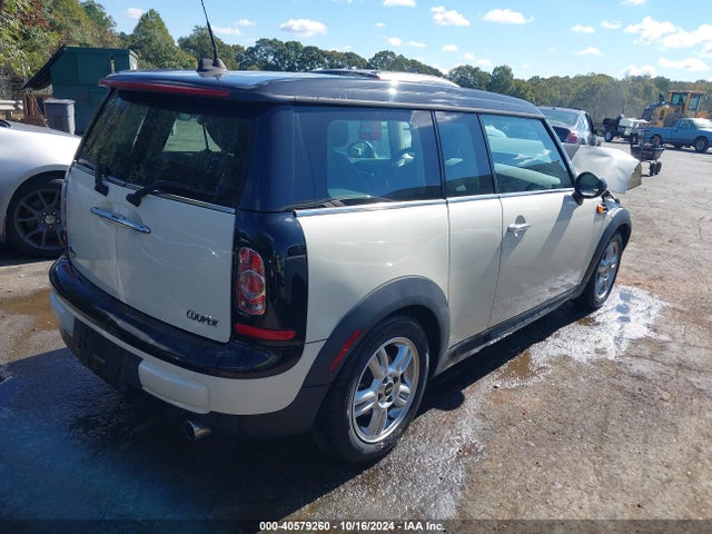 2013 MINI CLUBMAN WMWZF3C5XDT491063 Photo 3