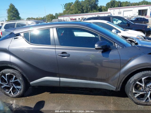 NMTKHMBX7MR121063 Toyota C-HR XLE