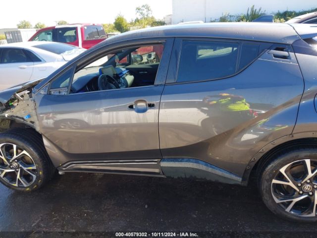 NMTKHMBX7MR121063 Toyota C-HR XLE