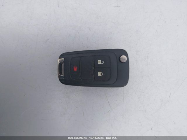 KL7CJKSB2JB720424 Chevrolet TRAX LS