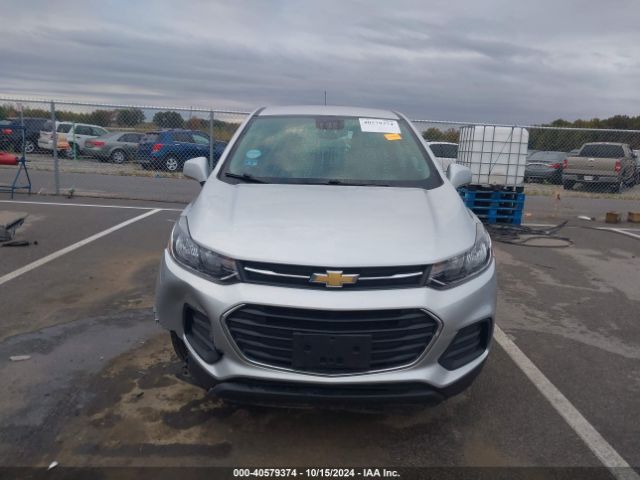 KL7CJKSB2JB720424 Chevrolet TRAX LS