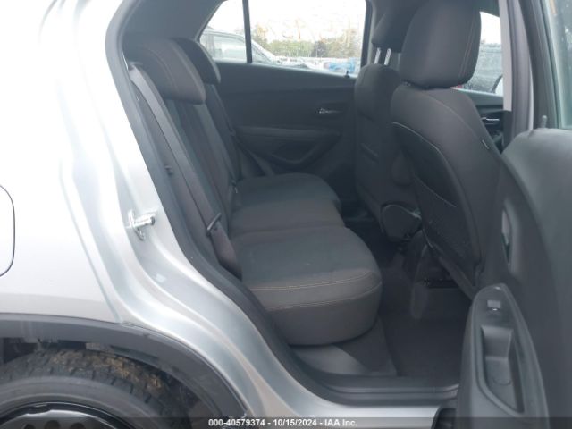 KL7CJKSB2JB720424 Chevrolet TRAX LS
