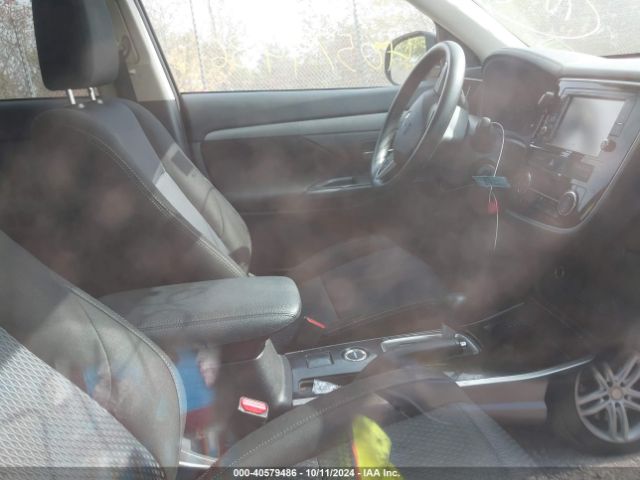 JA4AZ3A36JZ056892 Mitsubishi Outlander Es