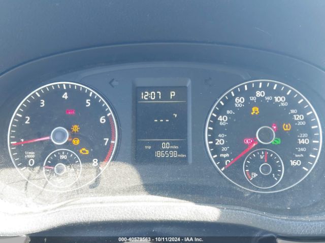 1VWAT7A33EC029847 Volkswagen Passat 1.8t Wolfsburg Edition