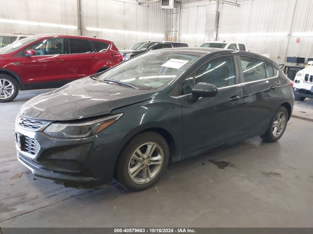 Chevrolet Cruze Lt Auto 2018 3G1BE6SM5JS593998 Image 2