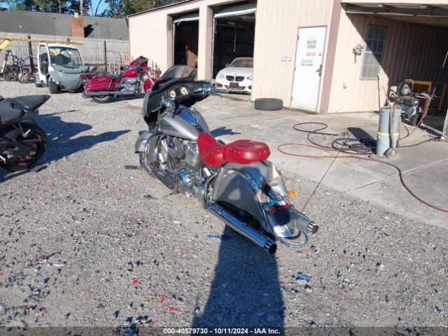 2016 INDIAN MOTORCYCLE CO. CHIEFTAIN 56KTCAAA7G3330108 Photo 2