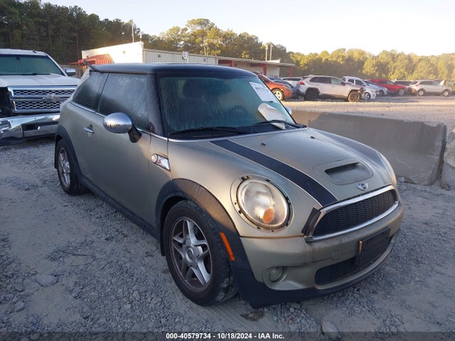 2009 MINI COOPER S WMWMF73559TW84939 Photo 0