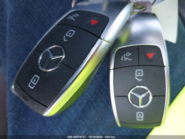 W1N4N4GBXNJ408582 Mercedes-Benz GLA 250