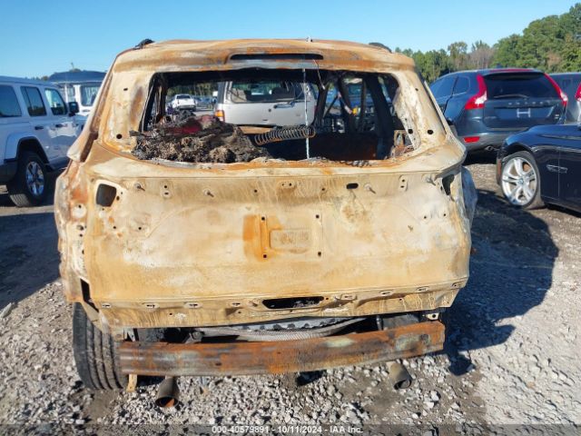 1FMCU0HD6JUB35594 Ford ESCAPE SEL