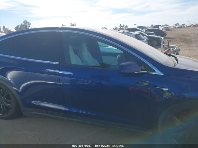 Tesla Model X 75d/p100d/p90d 2016 5YJXCBE49GF018148 Image 13