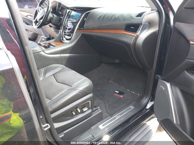 1GYS4SKJ8FR730302 Cadillac Escalade Esv Luxury