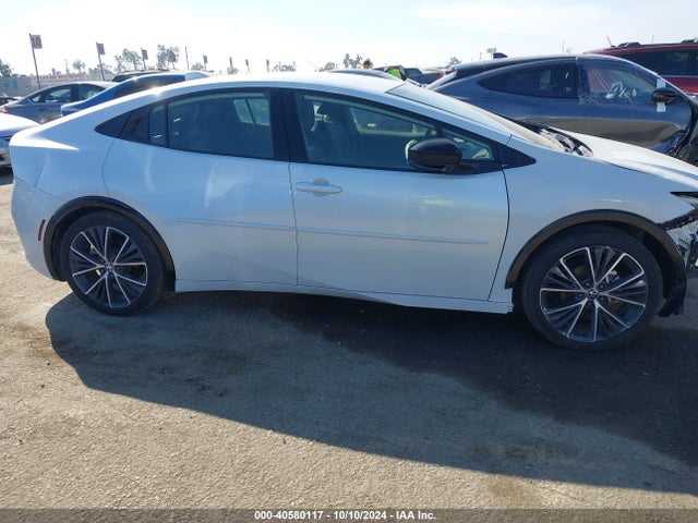 Toyota PRIUS XLE 2023 JTDACAAU4P3003124 Image 13