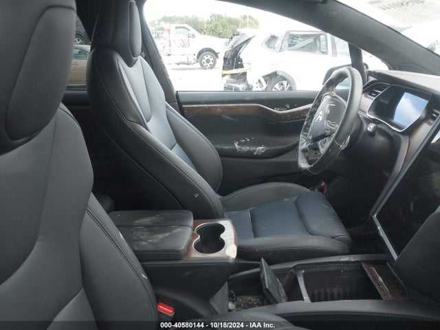 2021 TESLA MODEL X 5YJXCAE29MF323623 Photo 4