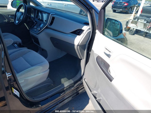 Toyota Sienna Le 8 Passenger 2017 5TDKZ3DC0HS786783 Image 5