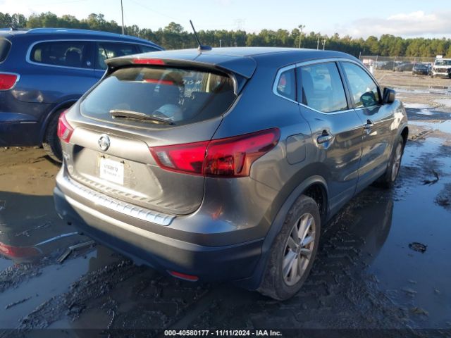 JN1BJ1CP5JW152782 Nissan Rogue Sport S