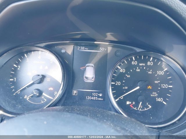 JN1BJ1CP5JW152782 Nissan Rogue Sport S