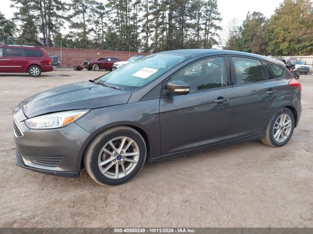 Ford FOCUS SE 2015 1FADP3K28FL219606 Image 2