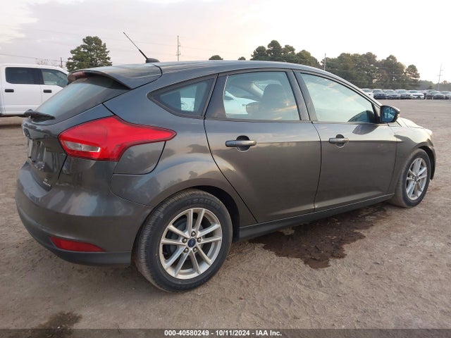 Ford FOCUS SE 2015 1FADP3K28FL219606 Image 4