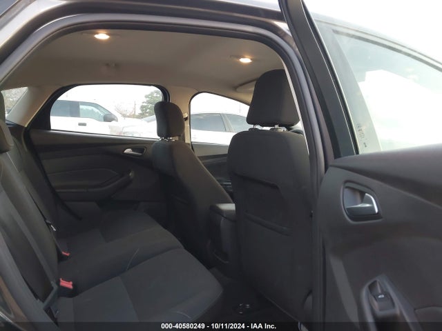 Ford FOCUS SE 2015 1FADP3K28FL219606 Image 8