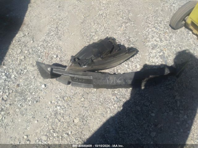 3MYDLBYV8KY521773 Toyota YARIS LE